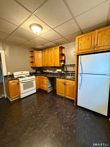 39 Loveland Street, Middletown, CT 06457