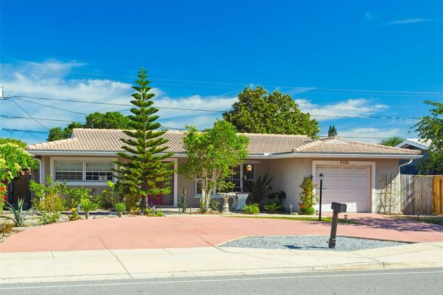 2132 GREENBRIAR BOULEVARD, Clearwater, FL 33763