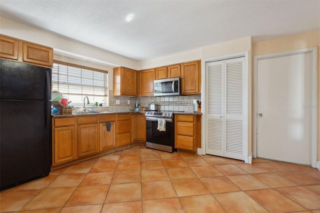 2132 GREENBRIAR BOULEVARD, Clearwater, FL 33763