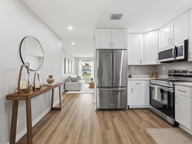 1017 Riverwood Lane, Jupiter, FL 33458