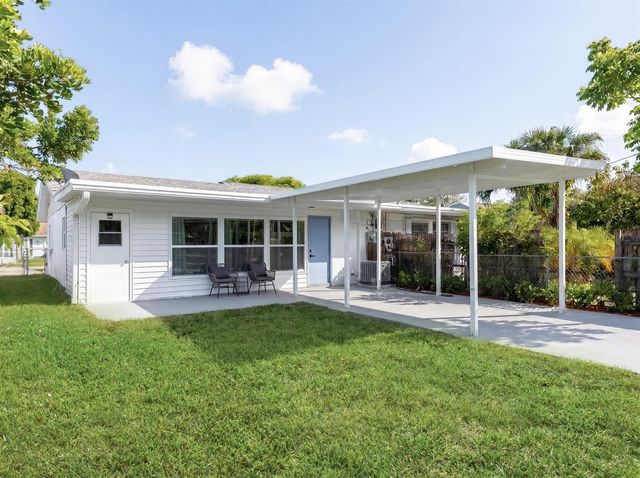 1017 Riverwood Lane, Jupiter, FL 33458