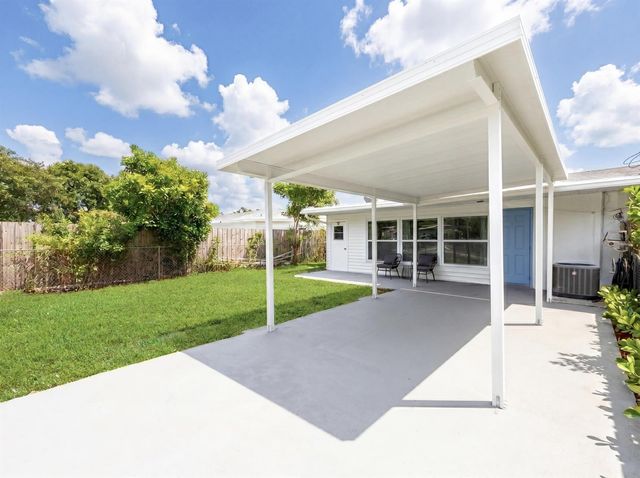 1017 Riverwood Lane, Jupiter, FL 33458