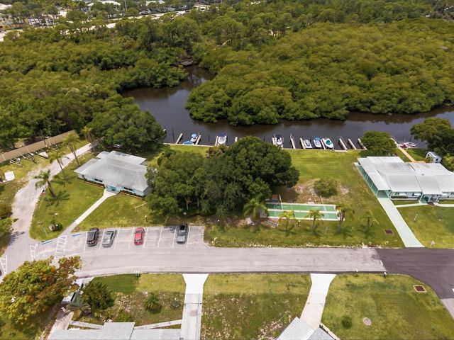 1017 Riverwood Lane, Jupiter, FL 33458