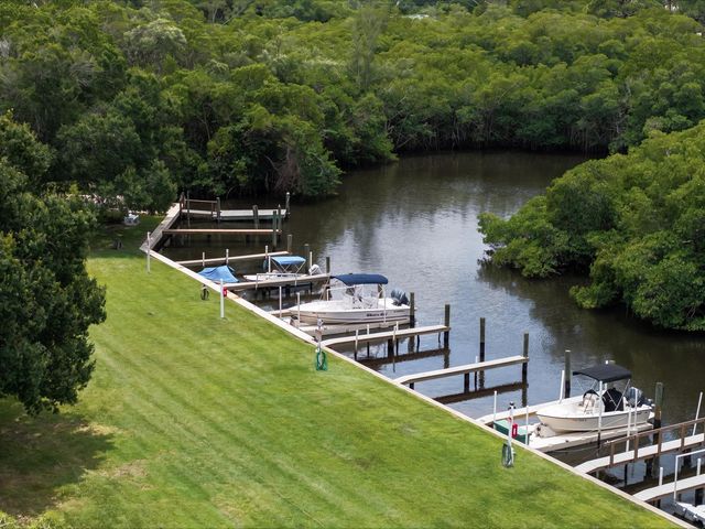 1017 Riverwood Lane, Jupiter, FL 33458