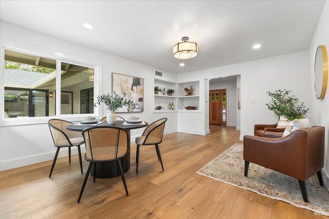 205 Alderbrook Dr, Santa Rosa, CA 95405