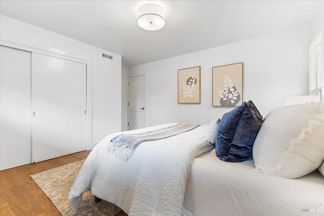 205 Alderbrook Dr, Santa Rosa, CA 95405