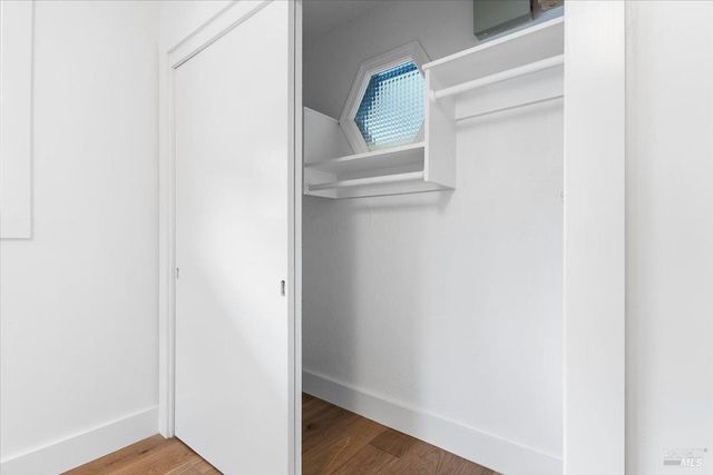 205 Alderbrook Dr, Santa Rosa, CA 95405