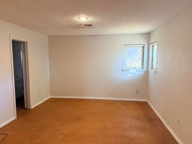 2412 Lockwood Street, Tahoka, TX 79373