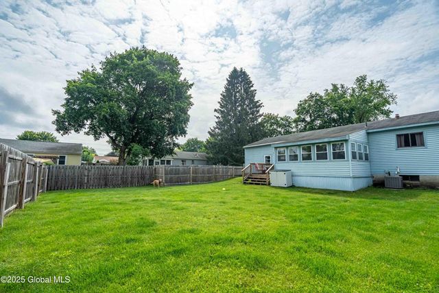 4 Halsey Place, Glens Falls, NY 12801