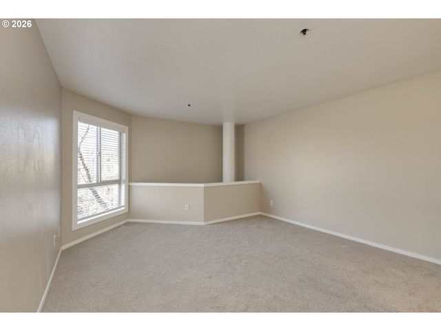 1535 Sw CLAY St 304, Portland, OR 97201