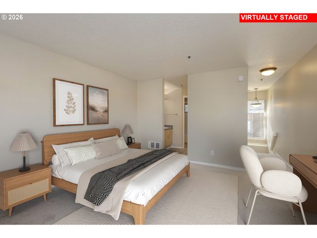 1535 Sw CLAY St 304, Portland, OR 97201