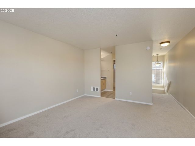 1535 Sw CLAY St 304, Portland, OR 97201