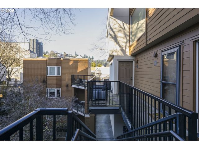 1535 Sw CLAY St 304, Portland, OR 97201