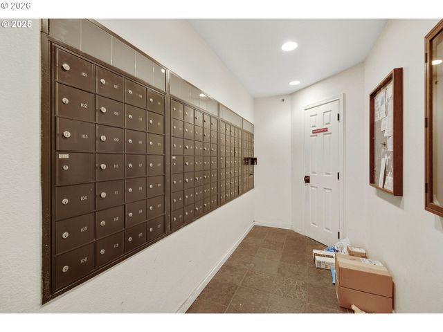 1535 Sw CLAY St 304, Portland, OR 97201