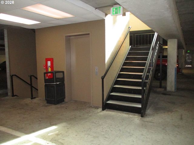 1535 Sw CLAY St 304, Portland, OR 97201