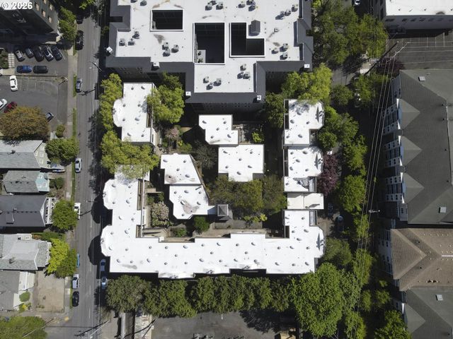 1535 Sw CLAY St 304, Portland, OR 97201