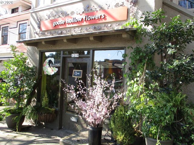 1535 Sw CLAY St 304, Portland, OR 97201