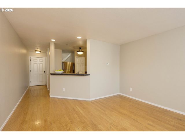 1535 Sw CLAY St 304, Portland, OR 97201