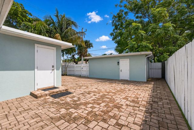 439 45TH Street, West Palm Beach, FL 33407