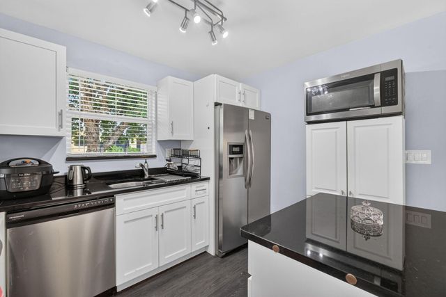 439 45TH Street, West Palm Beach, FL 33407