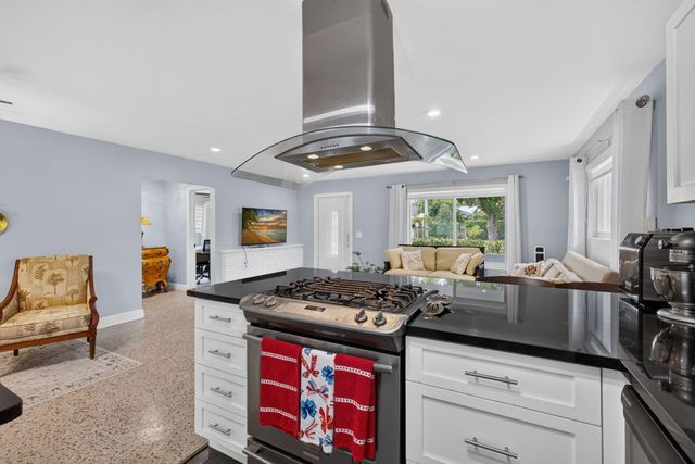 439 45TH Street, West Palm Beach, FL 33407