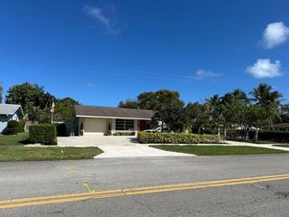 807 5th Street, Lake Park, FL 33403