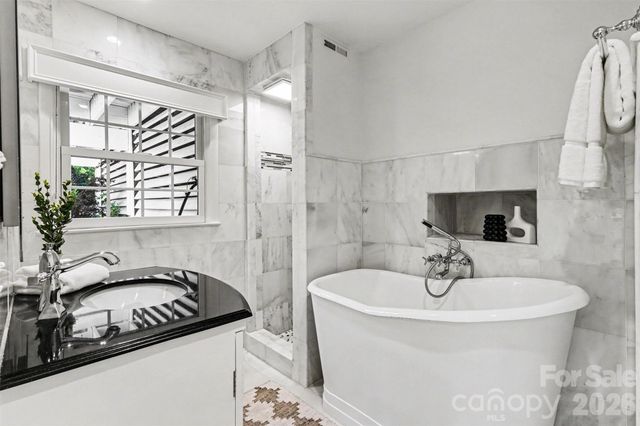 7010 Terrace Drive, Charlotte, NC 28211