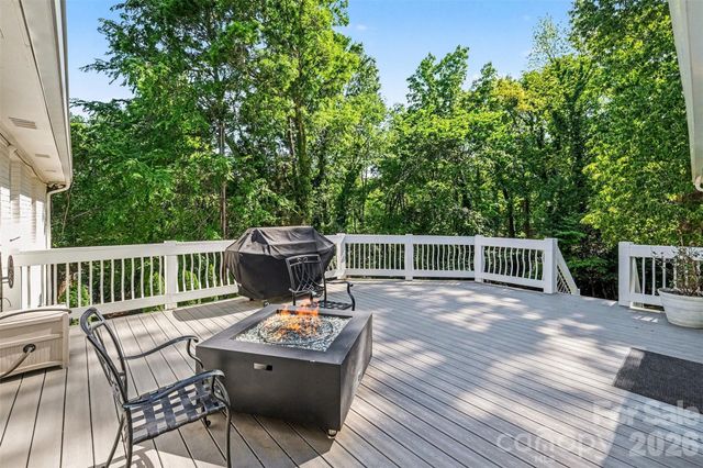 7010 Terrace Drive, Charlotte, NC 28211