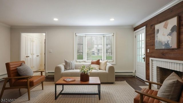 134 W Oak St, Bernards Twp., NJ 07920