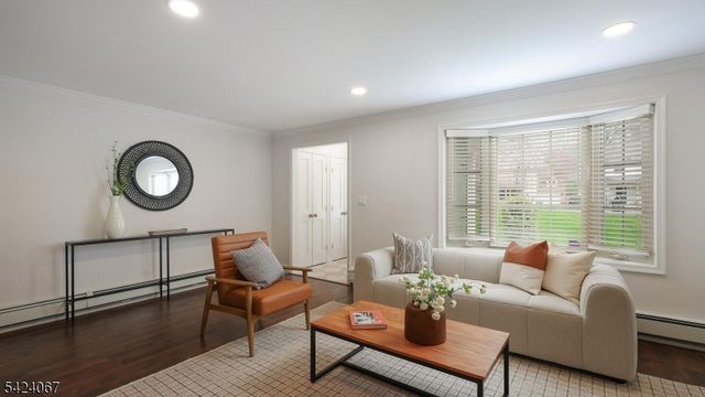 134 W Oak St, Bernards Twp., NJ 07920