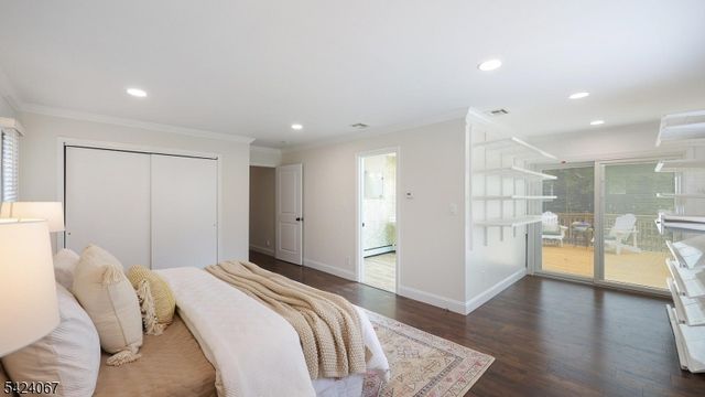 134 W Oak St, Bernards Twp., NJ 07920