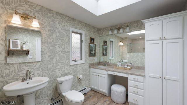 134 W Oak St, Bernards Twp., NJ 07920