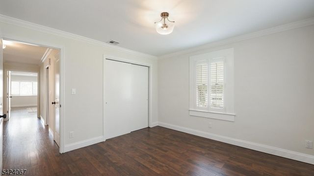 134 W Oak St, Bernards Twp., NJ 07920