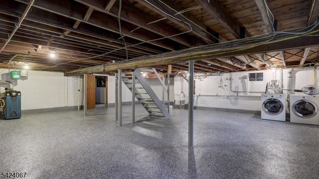 134 W Oak St, Bernards Twp., NJ 07920