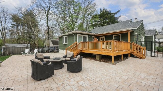 134 W Oak St, Bernards Twp., NJ 07920