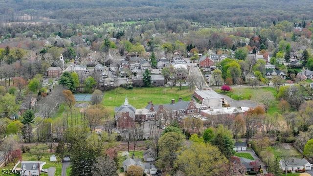 134 W Oak St, Bernards Twp., NJ 07920