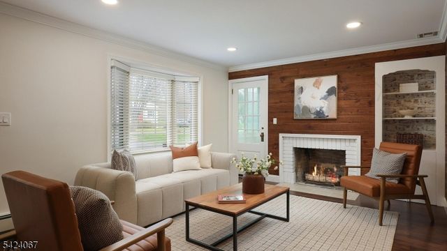 134 W Oak St, Bernards Twp., NJ 07920