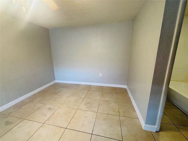 1308 LEXINGTON COURT, Tampa, FL 33612