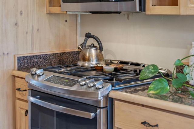 333 Schroeder Street, Sunnyvale, CA 94085