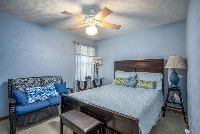 3305 W 66th Street, Davenport, IA 52806