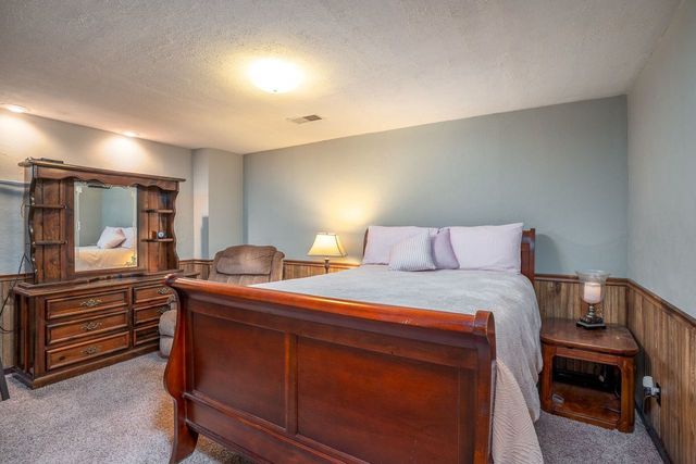 3305 W 66th Street, Davenport, IA 52806