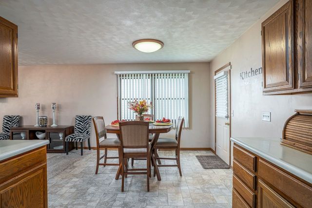 3305 W 66th Street, Davenport, IA 52806
