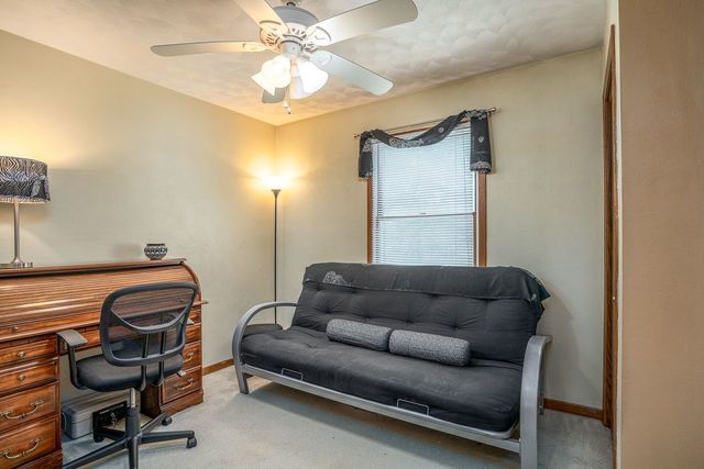 3305 W 66th Street, Davenport, IA 52806