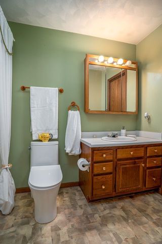 3305 W 66th Street, Davenport, IA 52806