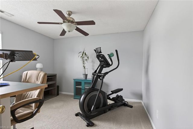15 Tripp TER, Hampton, VA 23666