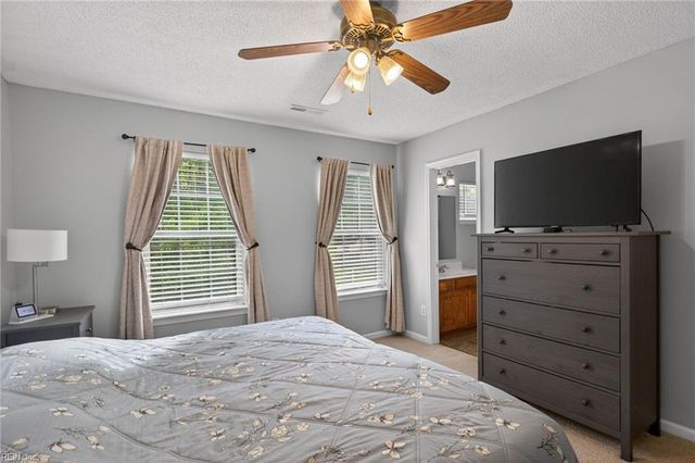15 Tripp TER, Hampton, VA 23666
