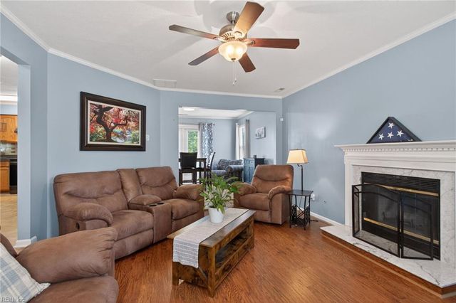 15 Tripp TER, Hampton, VA 23666