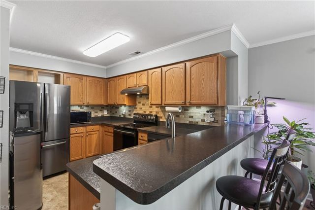 15 Tripp TER, Hampton, VA 23666