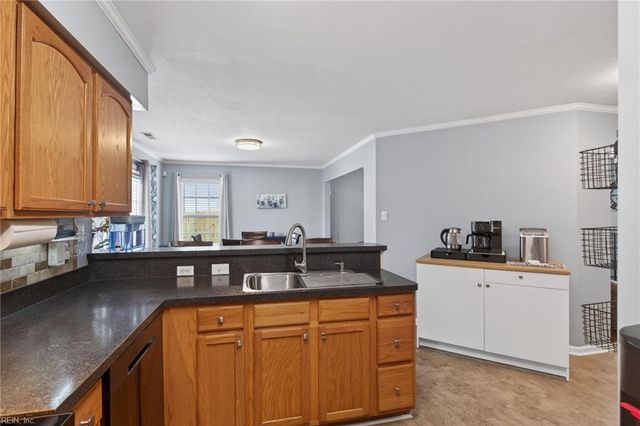 15 Tripp TER, Hampton, VA 23666