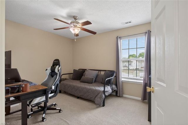 15 Tripp TER, Hampton, VA 23666